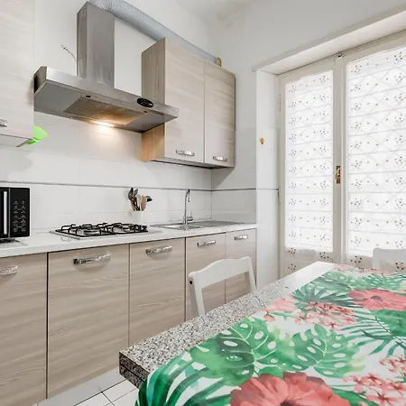 Cozy 2-bedroom Flat With Balcony In Monteverde * Rome