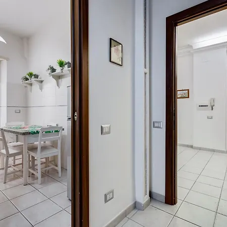 Apartment Cozy 2-bedroom Flat With Balcony In Monteverde Rome