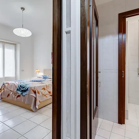 Cozy 2-bedroom Flat With Balcony In Monteverde