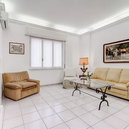 Cozy 2-bedroom Flat With Balcony In Monteverde *