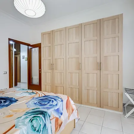 Apartment Cozy 2-bedroom Flat With Balcony In Monteverde