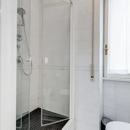 Apartment Cozy 2-bedroom Flat With Balcony In Monteverde *