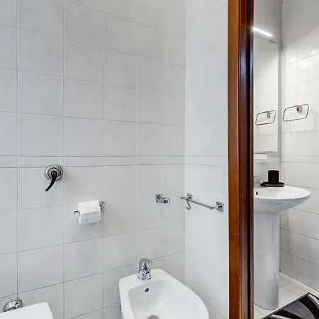 Cozy 2-bedroom Flat With Balcony In Monteverde