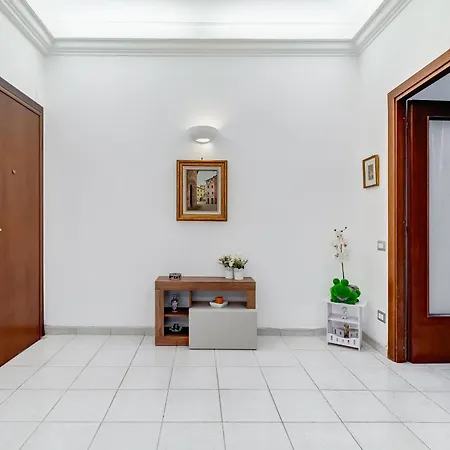 Cozy 2-bedroom Flat With Balcony In Monteverde Rome