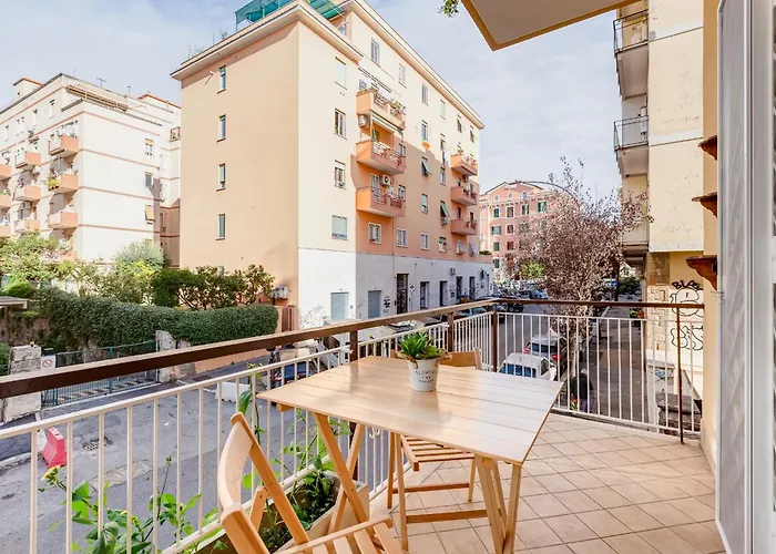 Cozy 2-bedroom Flat With Balcony In Monteverde Апартаменты Рим