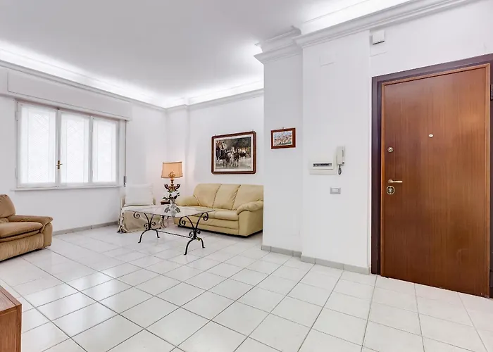 Cozy 2-bedroom Flat With Balcony In Monteverde *