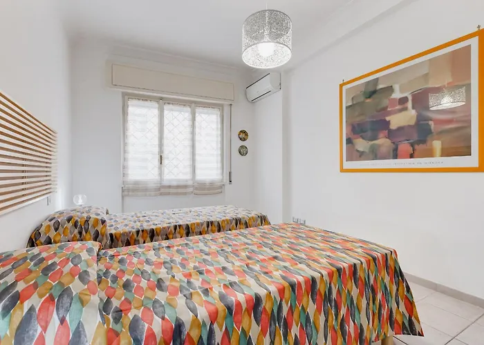 Cozy 2-bedroom Flat With Balcony In Monteverde Апартаменты *