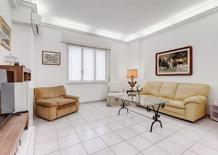 Cozy 2-bedroom Flat With Balcony In Monteverde *
