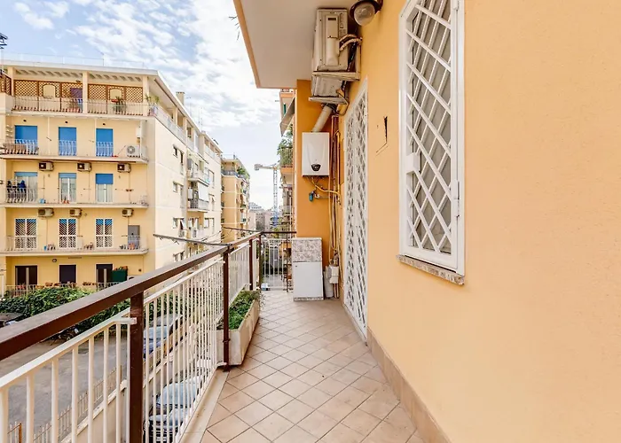 Cozy 2-bedroom Flat With Balcony In Monteverde *