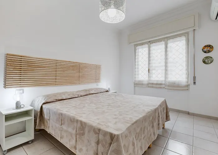 Cozy 2-bedroom Flat With Balcony In Monteverde * Рим