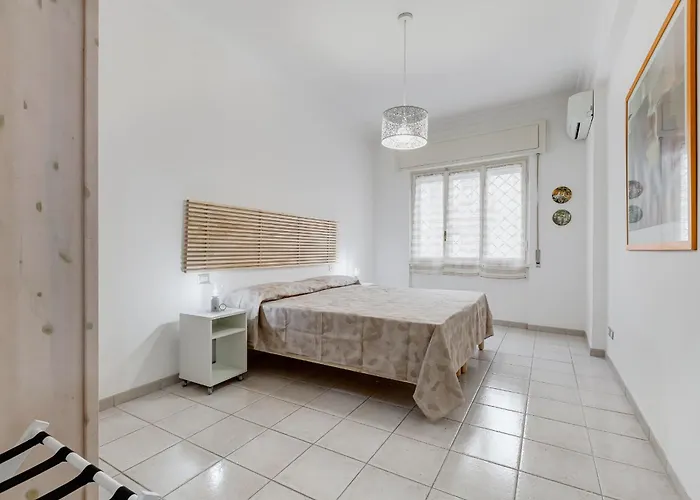 Апартаменты Cozy 2-bedroom Flat With Balcony In Monteverde