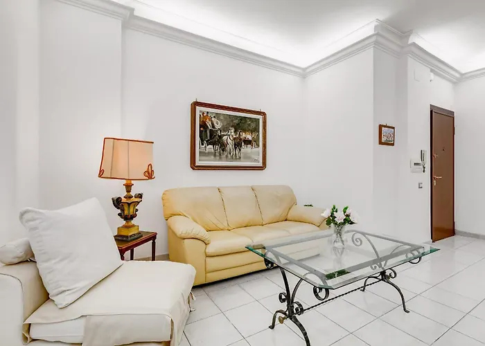 Апартаменты Cozy 2-bedroom Flat With Balcony In Monteverde