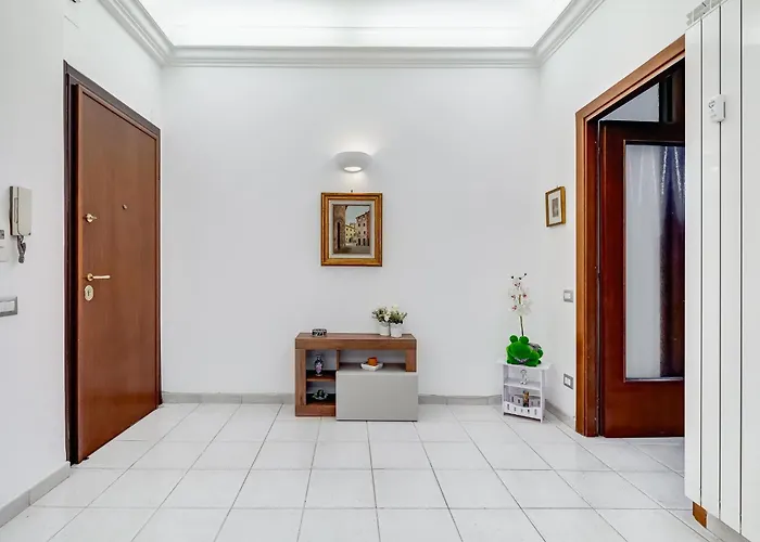 Cozy 2-bedroom Flat With Balcony In Monteverde Рим